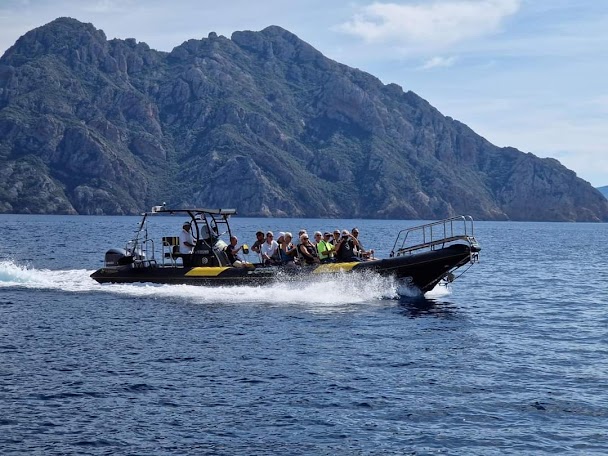 Voyage moto en Corse avec France Moto Voyages : route spectaculaire entre mer, montagne, calanques de Piana, Cap Corse et Aiguilles de Bavella