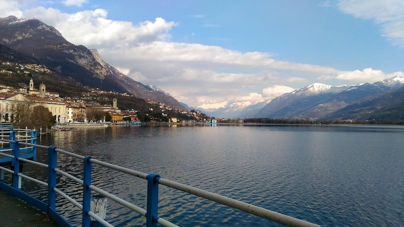 Lac d'Iseo - Montagnes et eaux calmes