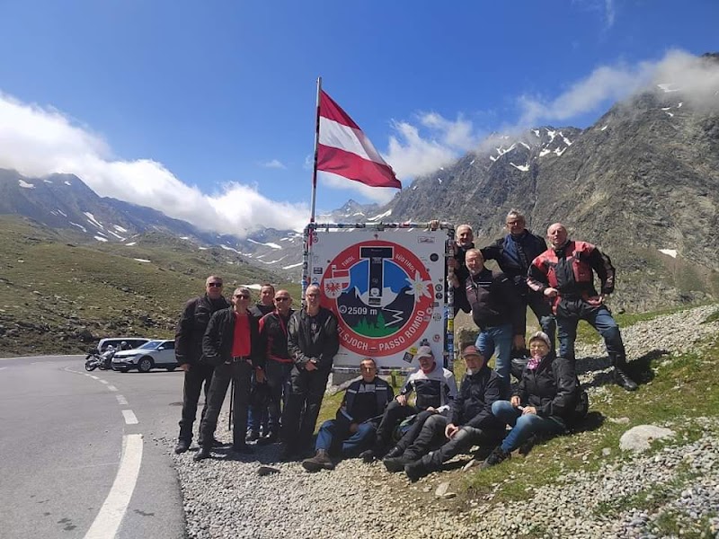 Timmelsjoch Pass - Route de montagne frontalière