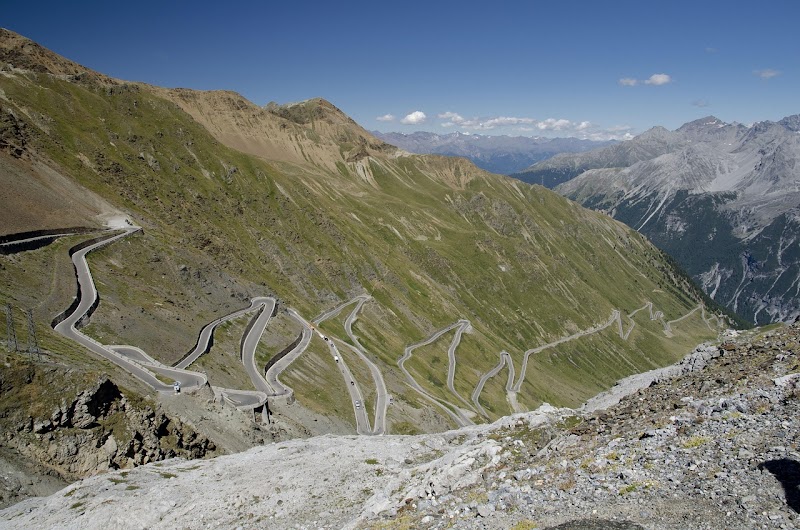 Col du Stelvio - 48 épingles et sommet alpin