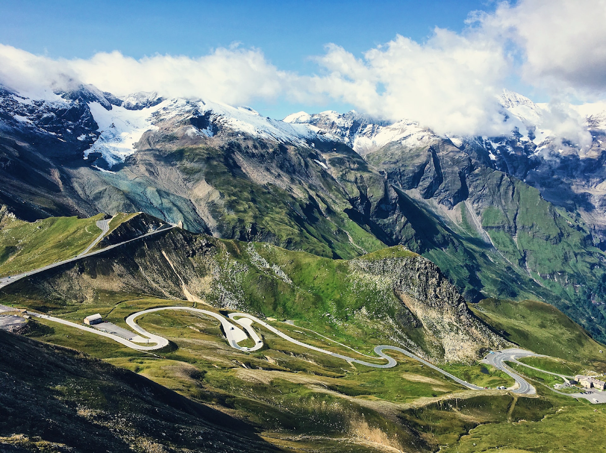 Road trip moto Tyrol Autriche avec France Moto Voyages : Grossglockner, Innsbruck, pont Highline179, cols alpins, chutes Krimml
