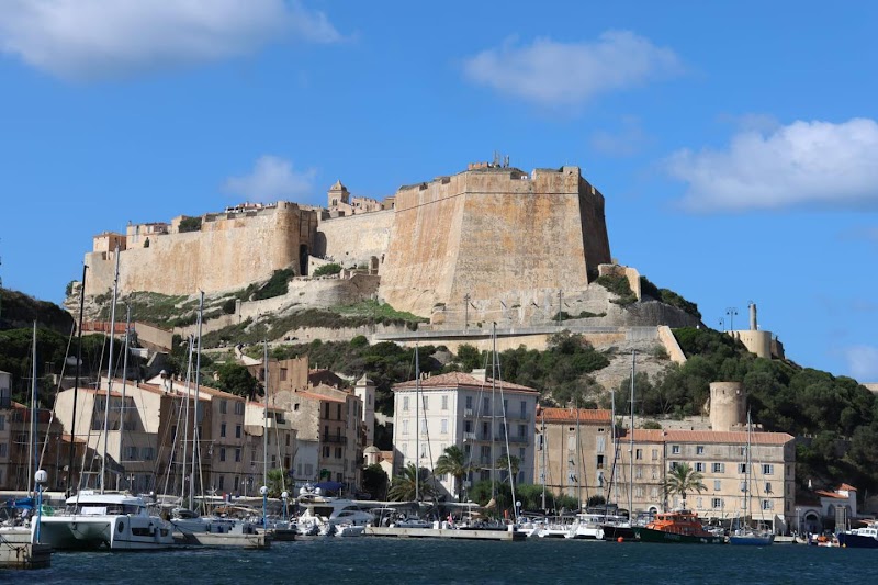 Port de Bonifacio et falaises