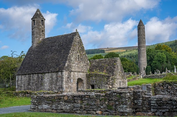 Glendalough - Site monastique et lacs