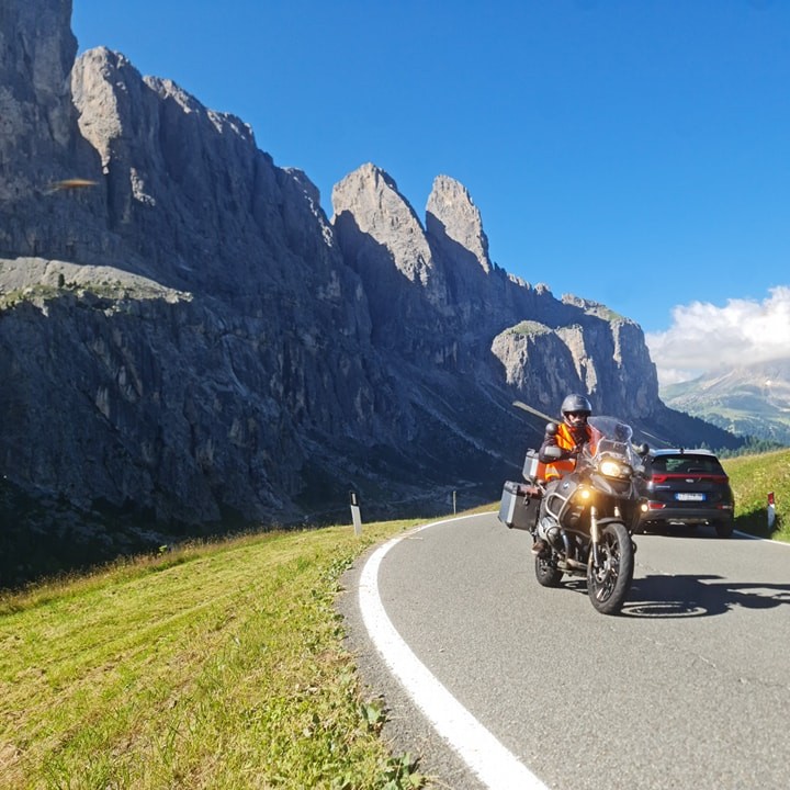 Dolomites - Passo Pordoi et épingles