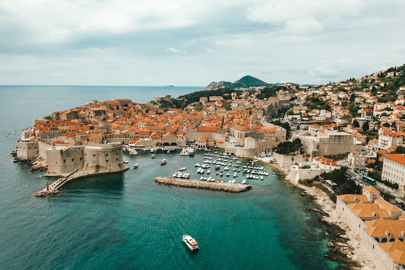 Dubrovnik - Remparts et vieille ville, perle de l'Adriatique