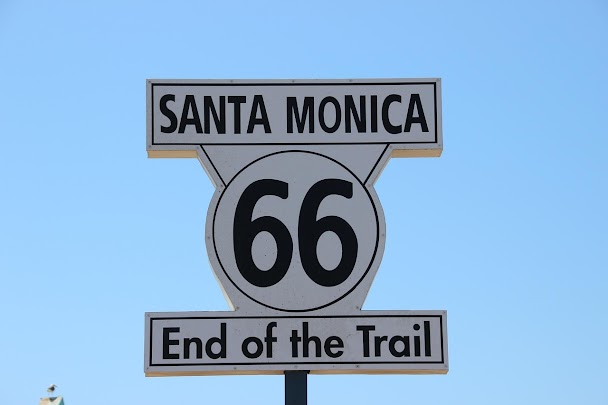 Arrivée à Santa Monica Pier, fin de la Route 66, road trip moto