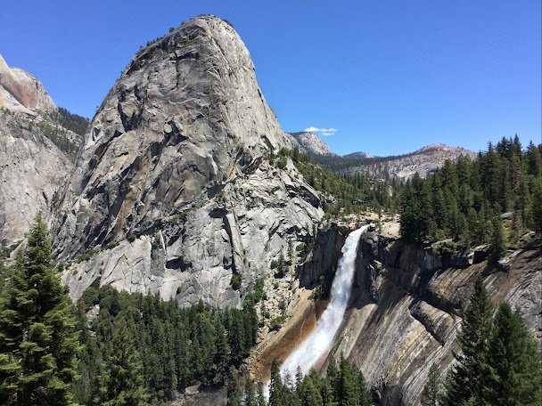Route en Sierra Nevada, ruée vers l'or, voyage moto Californie