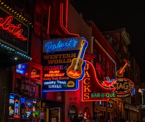 Rue Broadway à Nashville, honky tonk
