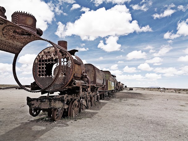 Cimetière des trains d'Uyuni - Locomotives rouillées dans le désert