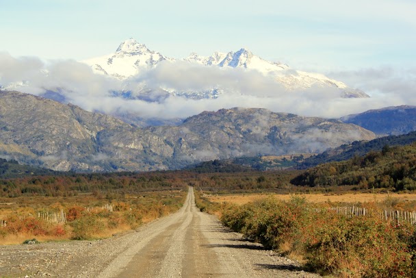 Carretera Austral chilienne - Route de terre longeant un fjord