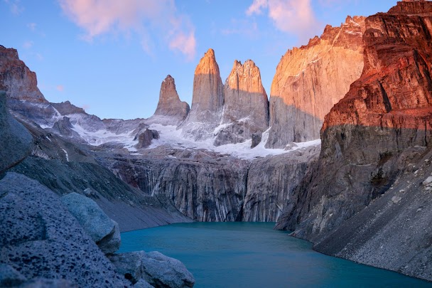 Vue des Torres del Paine depuis la route