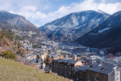 Route de montagne dans les Pyrénées
