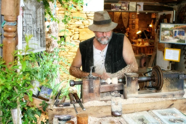 Saint-Cirq-Lapopie village artisanat
