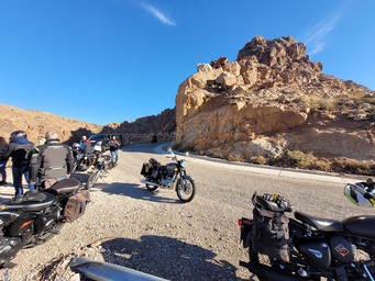 Voyage moto au Maroc entre désert, Atlas, kasbahs et routes panoramiques