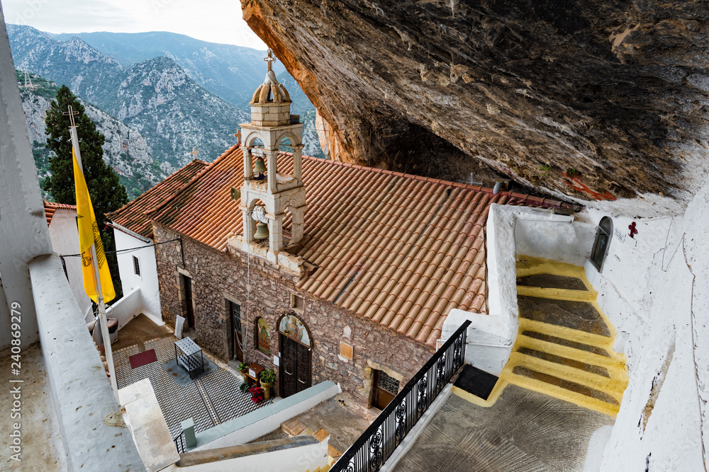 Monastère d'Elonis - Falaise rouge