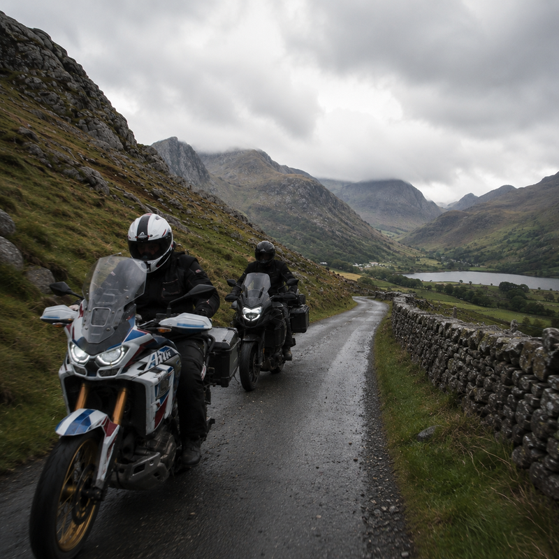 Voyage moto au Pays de Galles sur les routes de montagne d'Eryri Snowdonia