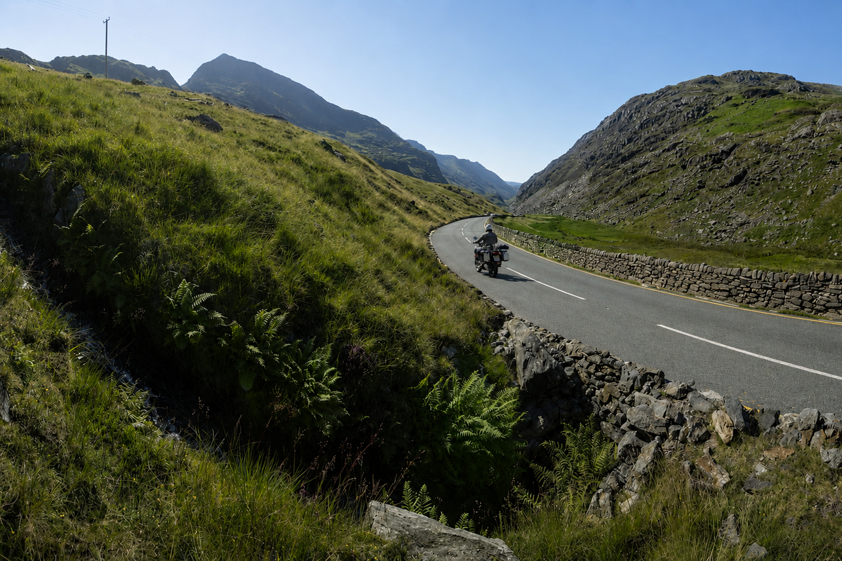 Voyage moto sur Black Mountain Road dans les montagnes du Pays de Galles
